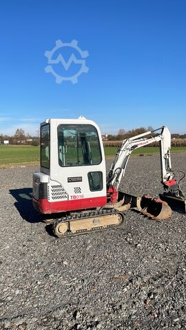 รถขุดขนาดเล็ก Takeuchi TB016