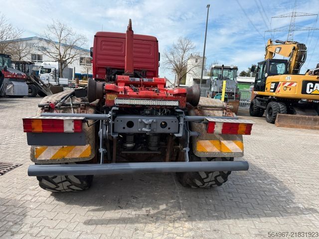 Контейнеровоз з гачком (рол-офф) MERCEDES-BENZ 4144 Actros MP2 Abrollkipper 8x8 Singlebereifung