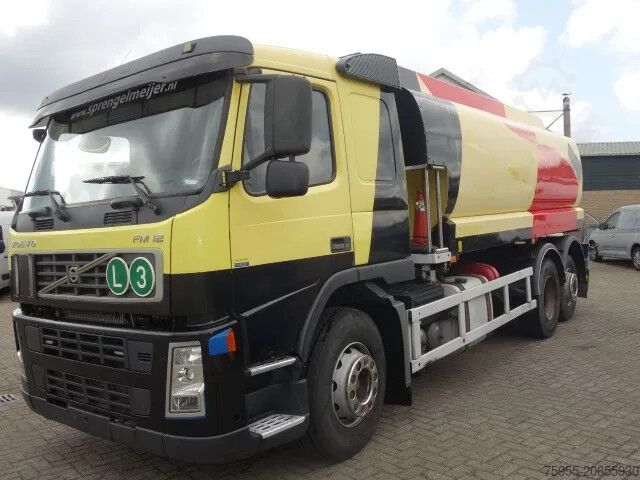 Lori tangki Volvo FM 12 18500liter tank,AIRCO,MANUAL GEARBOX