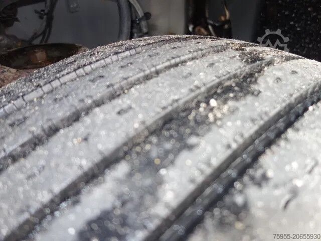 Lori tangki Volvo FM 12 18500liter tank,AIRCO,MANUAL GEARBOX