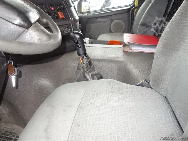 Lori tangki Volvo FM 12 18500liter tank,AIRCO,MANUAL GEARBOX