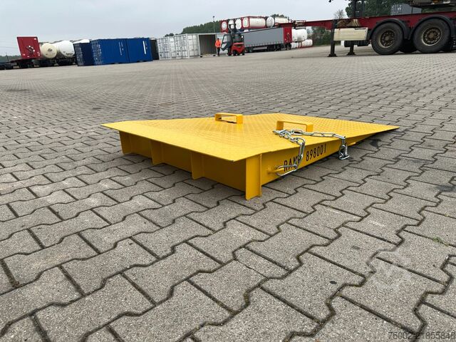 Konteineris Onbekend ramp 1m wide / 2,500kg