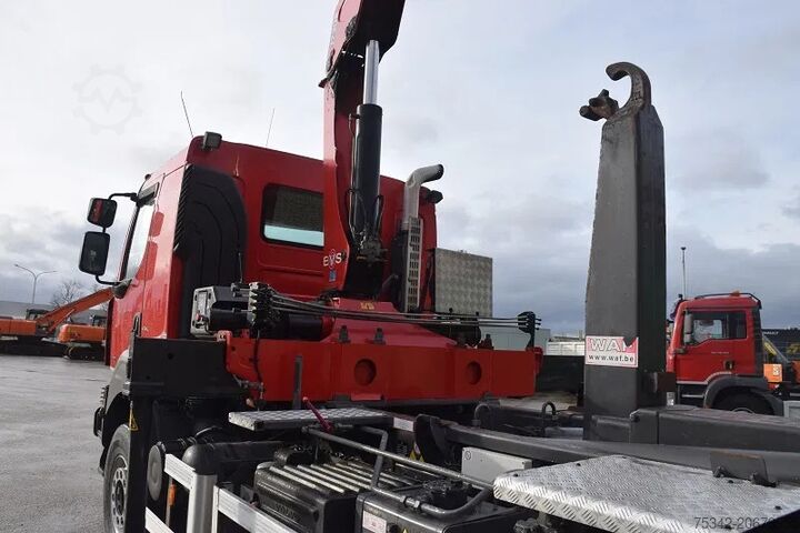 Koukkuvarsijärjestelmä Renault Lander 430