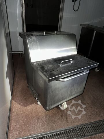 Chuted tote bins / Vemags / Normwagen