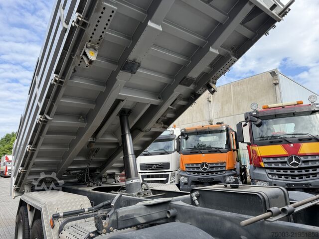 Truk jungkit Iveco T-Way 510 / AT410T51 8X4 Meiller