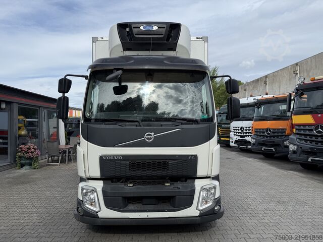 Caminhão frigorífico Volvo FL250.18 Carrier Supra 850Mt