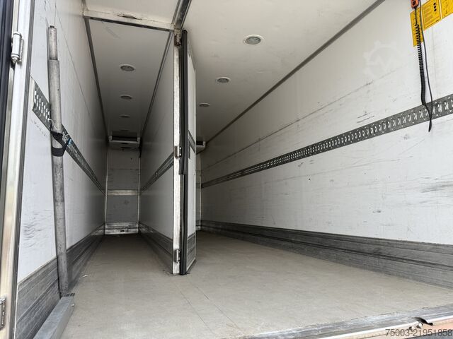 Caminhão frigorífico Volvo FL250.18 Carrier Supra 850Mt
