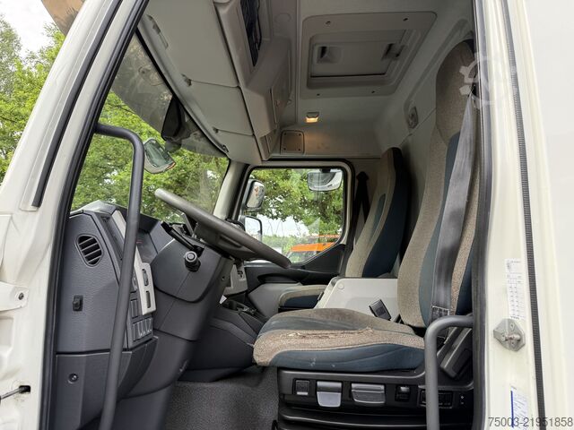 Caminhão frigorífico Volvo FL250.18 Carrier Supra 850Mt