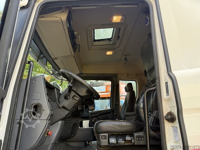 Truk bak dump tiga sisi Scania R380 6X2*4 Kipper mit Kran HIAB 220