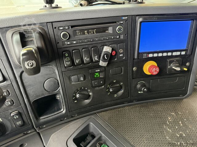 Rangka truk Scania P280 6X2*4