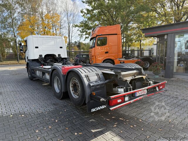Rangka truk Scania P280 6X2*4