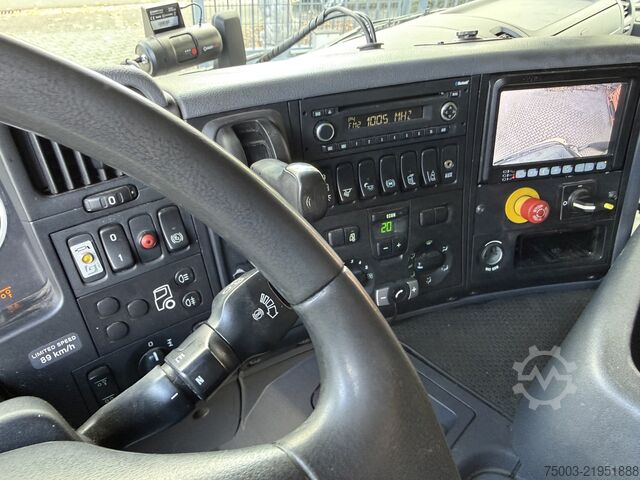 Rangka truk Scania P280 6X2*4