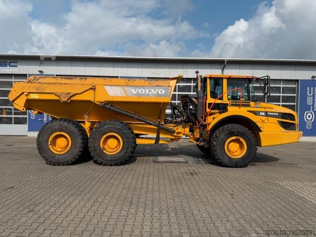 Autocarro ribaltabile VOLVO A25G Dumper 9.722 h Baujahr 2021