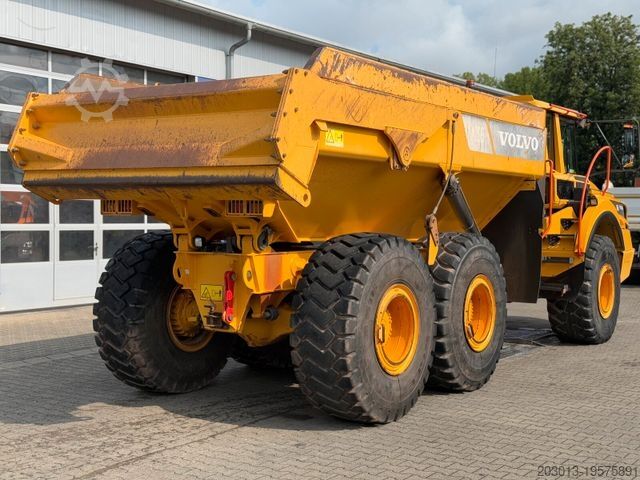 Autocarro ribaltabile VOLVO A25G Dumper 9.722 h Baujahr 2021