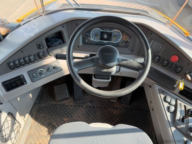 Autocarro ribaltabile VOLVO A25G Dumper 9.722 h Baujahr 2021