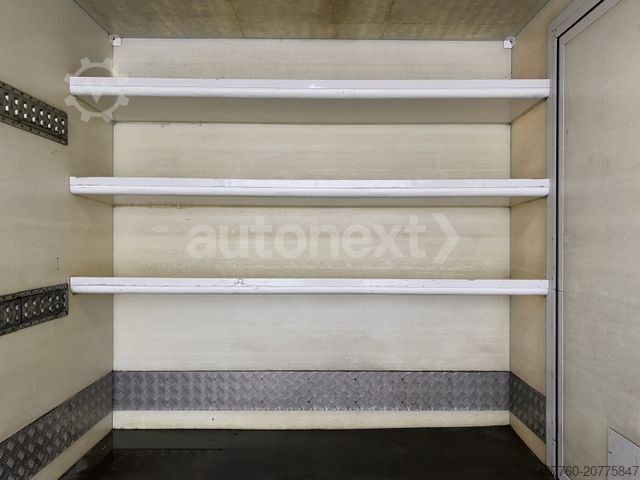 Transporter mit Koffer VOLKSWAGEN Crafter 35 *Ladebordwand* LED+NAVI+TEMPOMAT 4606