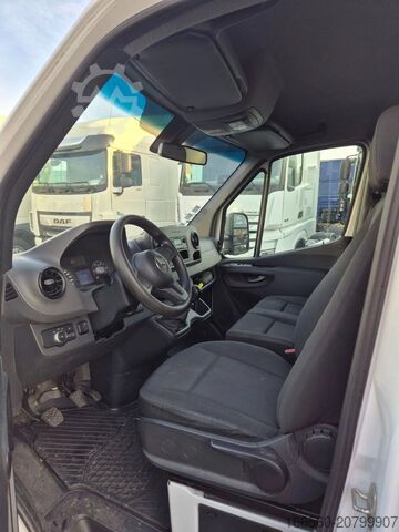 Dėžinis sunkvežimis Mercedes-Benz SPRINTER 316 CDI