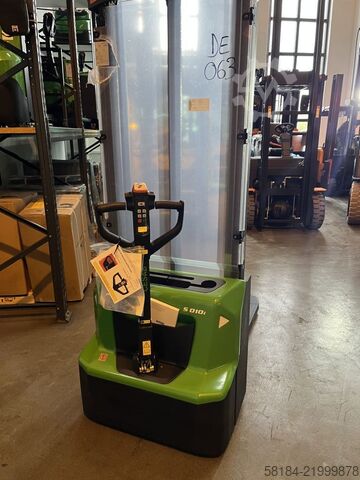 High Lift stacker Cesab S010i