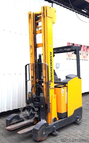 Rinktuvinis krautuvas Jungheinrich ETM 325