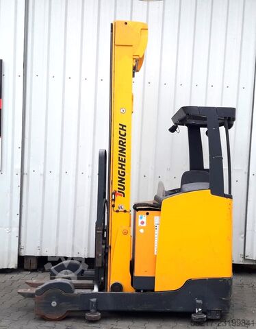 Rinktuvinis krautuvas Jungheinrich ETM 325