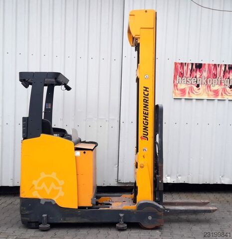 Rinktuvinis krautuvas Jungheinrich ETM 325