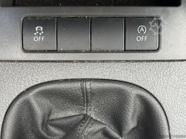 Volkswagen Caddy 1.6 TDI L1 Airconditioning Cruisecontrol Dealeronderhouden Half leder VW Caddy 1.6 TDI L1 Clima Cruise Dealer Onderhoude...
