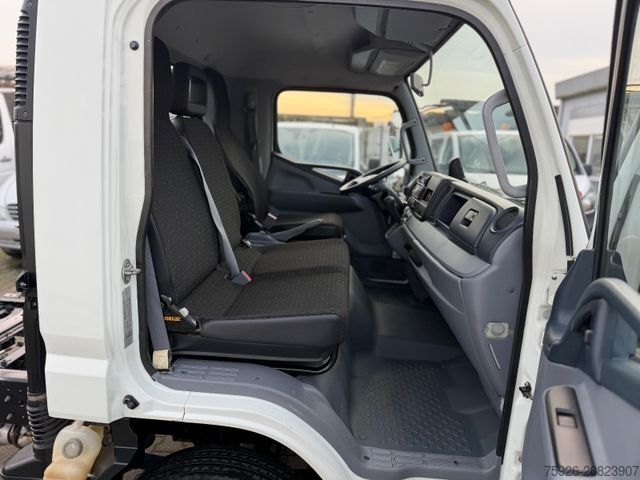 Transporter Fahrgestell MITSUBISHI Canter *Fahrgestell* Automatik*Wenig KM*