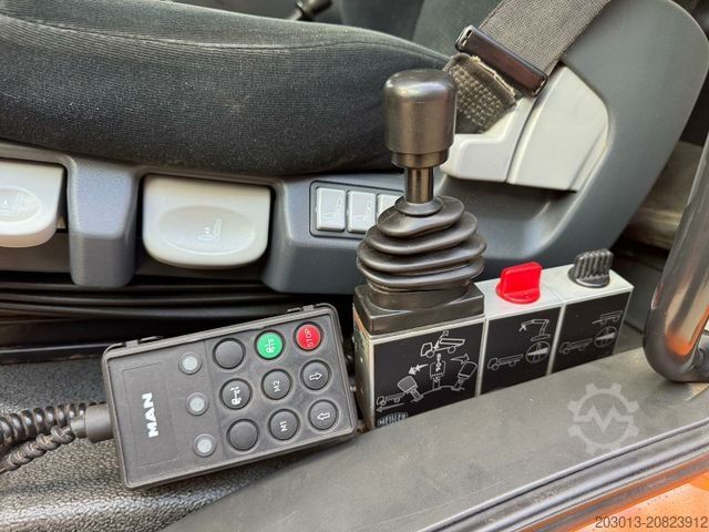 Autokran MAN TGS 18.360 4x4 Kipper Kran PALFINGER Winterd.