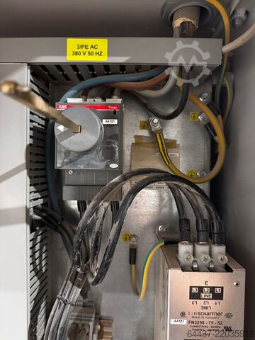 Folyamatos átmenő megmunkáló központ BIESSE Skipper 100