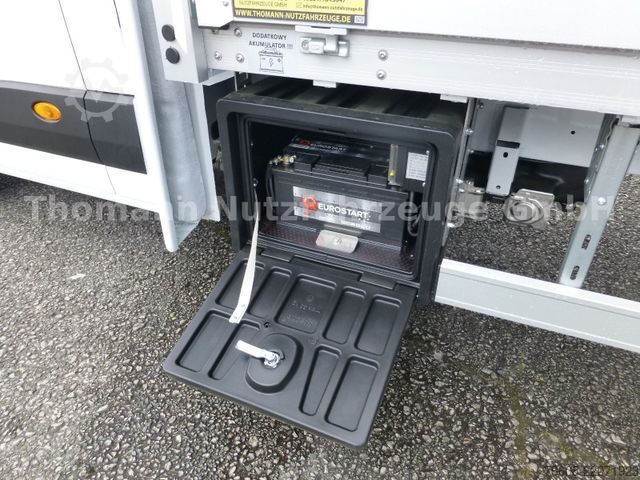 Furgon cu prelată laterală RENAULT NEW Master Pritsche Plane Schlafkabine