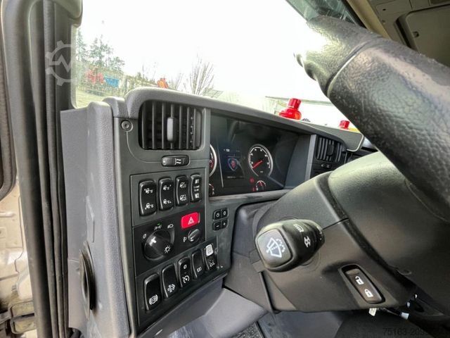 平床トラック（シート付き） SCANIA G 410 6x2 Pritsche Heckkran Palfinger PK 27002