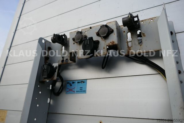 Auflieger mit Arbeitsbühne SCHMITZ CARGOBULL S01 Platto Liftachse SAF-Achsen