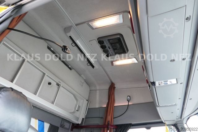 Standardni tegljač RENAULT T 520 Retarder 2-XL-Tank Standklima Sondermodell