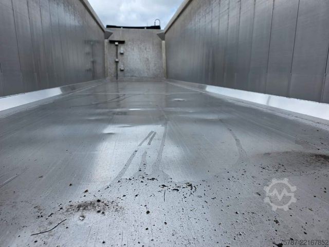 Polpriklopnik kiper REISCH 49 cbm Getreidekipper, SAF Scheibe, Lift