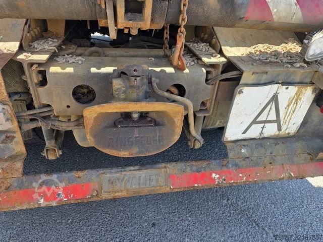 Prekucnik tovornjak DAF LF 320 Absetzer, telesk. Arme + Prtazen