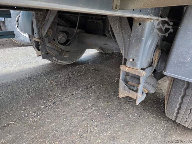 Polpriklopnik s premičnim dnom REISCH 65 cbm Schubboden, Lift, SAF Scheibe