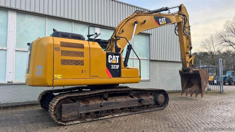 Koparka gąsienicowa CAT 323 F L      2017