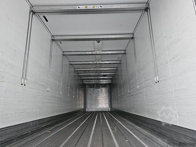 प्रशीतित/जमे हुए परिवहन SCHMITZ SKO 24