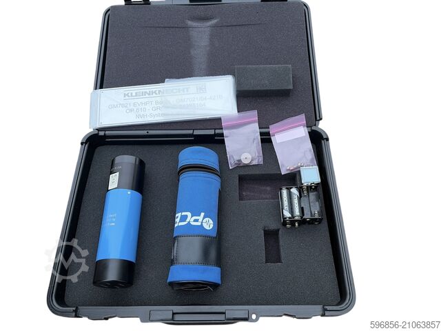 PCB Piezotronics 394C06 vibration calibrator – set in a case Kalibrator drgań PCB Piezotronics 394C06 – zestaw w walizce Kalibrator drgań PCB Piezotronics 394C06 – zestaw w walizce