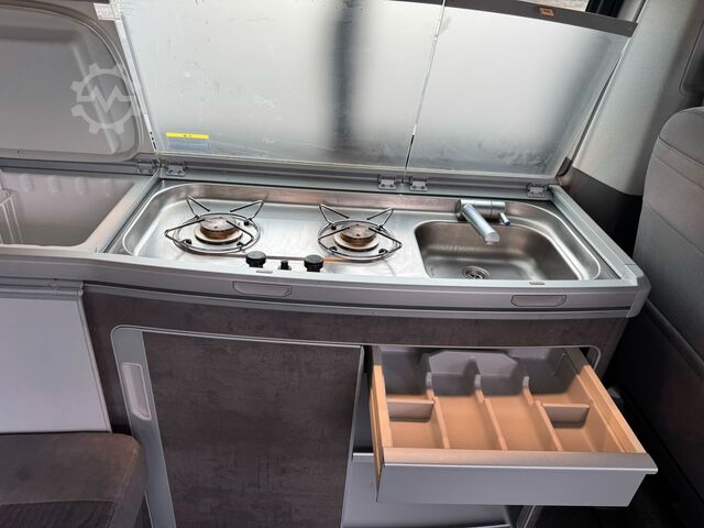 Kamper Volkswagen California Ocean 2023 | Cambio automatico | Tetto a soffietto