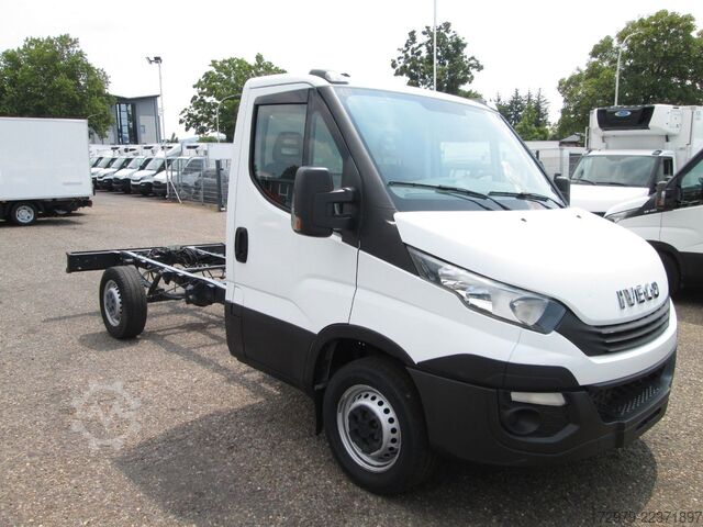 Bestelwagenchassis IVECO 35 S12 *Fahrgestell*Euro6*