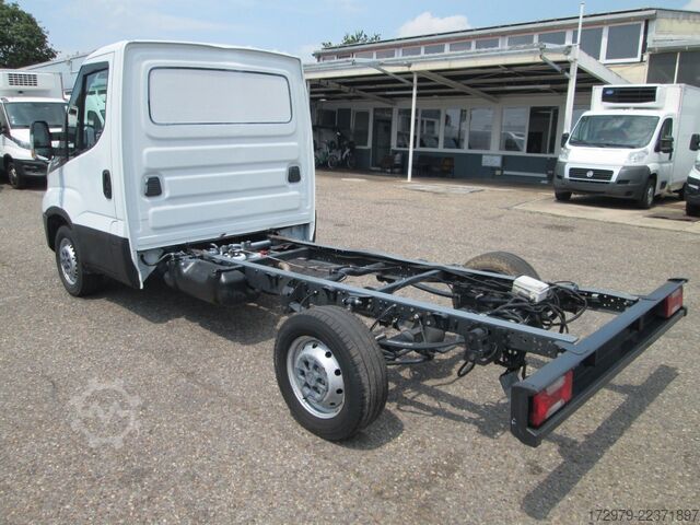 Bestelwagenchassis IVECO 35 S12 *Fahrgestell*Euro6*