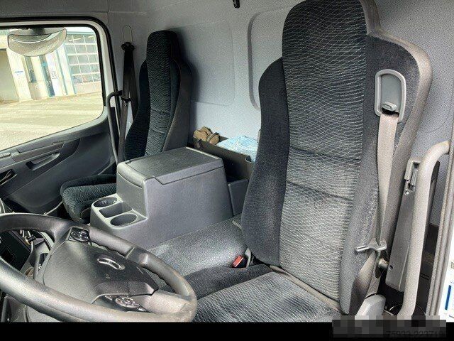 Customized van MERCEDES-BENZ Atego 823 L Koffer 7,30m* LBW 1to*Klima*Alu*TOP