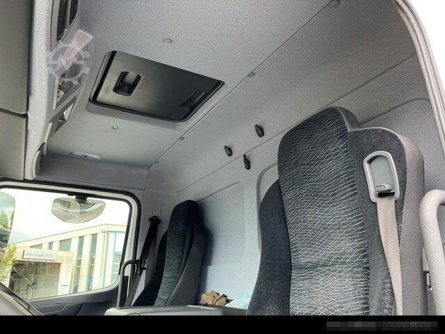 Customized van MERCEDES-BENZ Atego 823 L Koffer 7,30m* LBW 1to*Klima*Alu*TOP