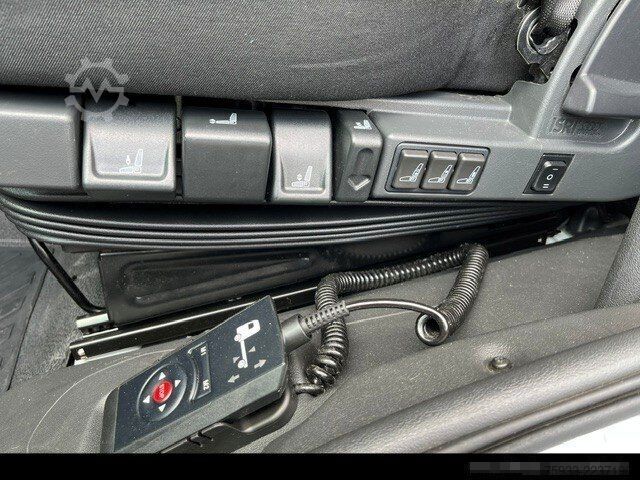 Customized van MERCEDES-BENZ Atego 823 L Koffer 7,30m* LBW 1to*Klima*Alu*TOP