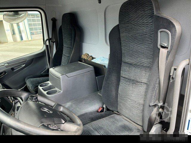 Sasis van MERCEDES-BENZ Atego 823 L Koffer 7,30m* LBW 1to*Klima*Alu*TOP