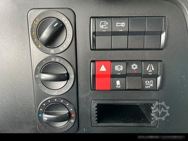 Sasis van MERCEDES-BENZ Atego 823 L Koffer 7,30m* LBW 1to*Klima*Alu*TOP