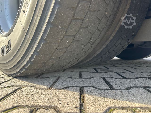 Atkritumu vedējs MERCEDES-BENZ Antos 2533 / Seitenlader Zöller SLF XL 28 P