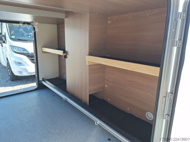 Pusiau integruotas kemperis BÜRSTNER Lyseo TD Harmony Line 727 G Hubstützen*Luftfeder