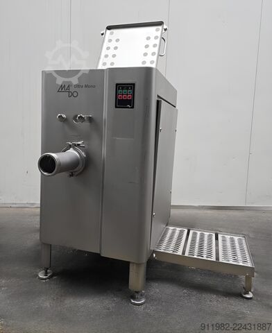 Meat processing machine MADO Mélangeur broyeur MEW 723